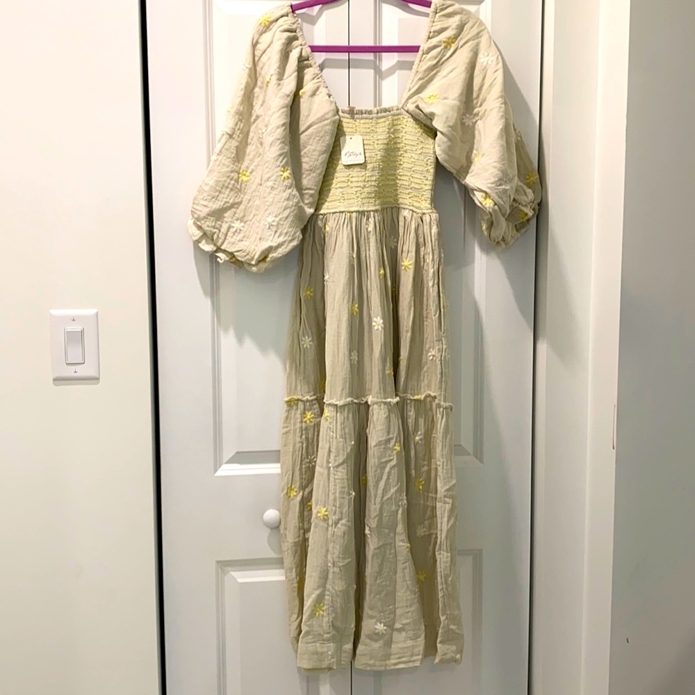 DRESS